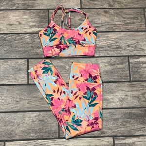 Roxy kaileo size M, Leggings & Sports Bra Set - Pink/Peach